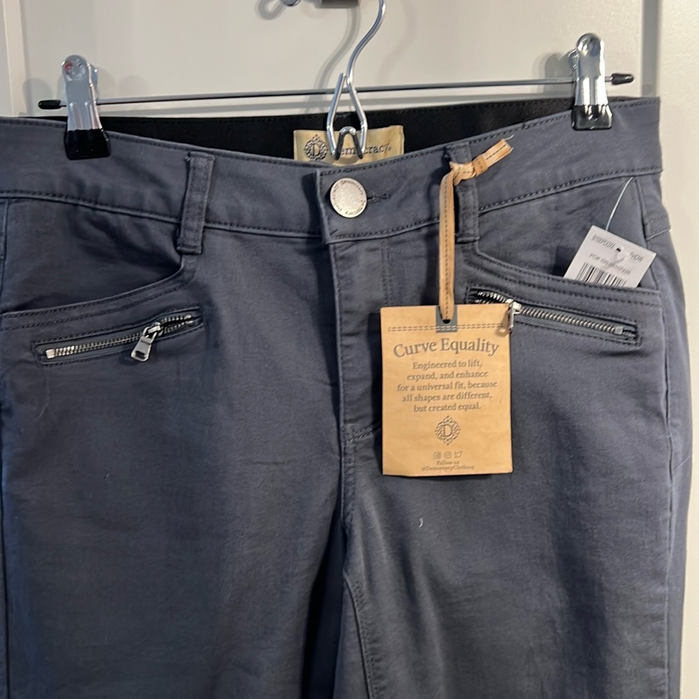 Democracy gray NWT skinny crop jeans